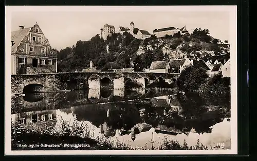 AK Harburg in Schwaben, am Ufer neben der Wörnitzbrücke, Blick hinauf zur Burg