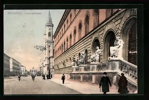 AK München, Passanten auf der Ludwigstrasse
