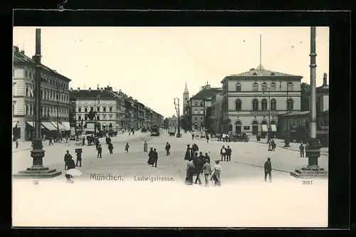 AK München, Ludwigstrasse mit Strassenbahn und Café Putscher