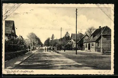 AK Eggebek, Kinder auf der Strasse durch den Ort