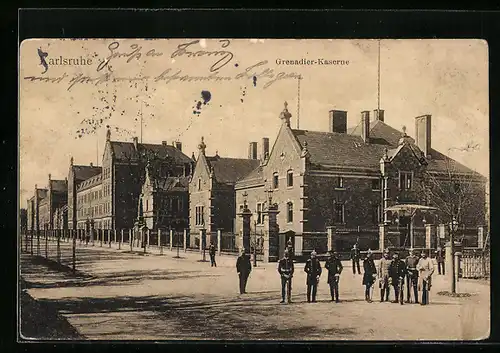 AK Karlsruhe, Grenadier-Kaserne mit Soldaten