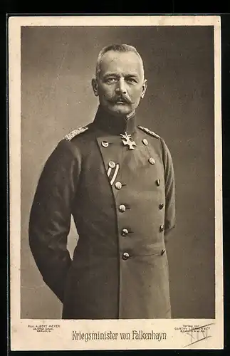 AK Kriegsminister von Falkenhayn in Uniform mit Orden