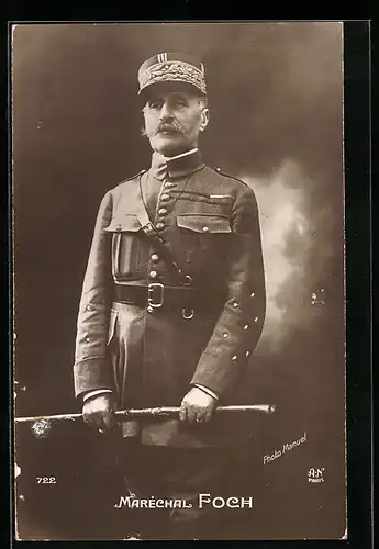 AK Maréchal Foch, Portrait in Uniform