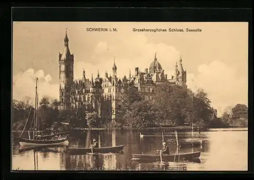 AK Schwerin i. M., Grossherzogl. Schloss, Seeseite