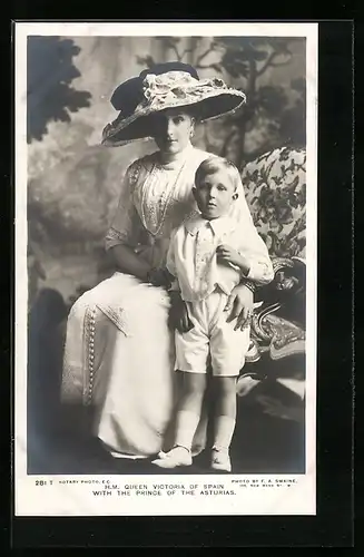 AK Königin Victoria von Spanien mit Prinz