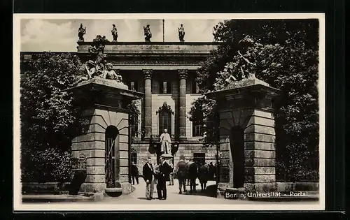 AK Berlin, Portal der Universität