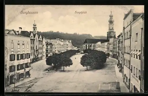 AK Burghausen, die kirche am Ende des Hauptplatz