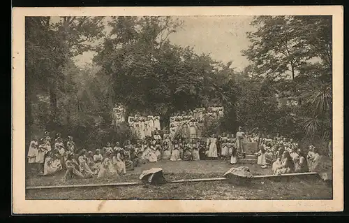 AK Ötigheim, Zuschauer beim Volksschauspiel