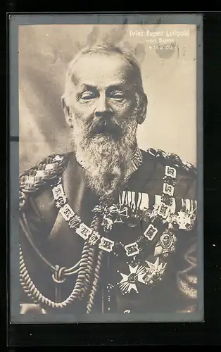 AK Porträt Prinzregent Luitpold in Uniform mit Orden