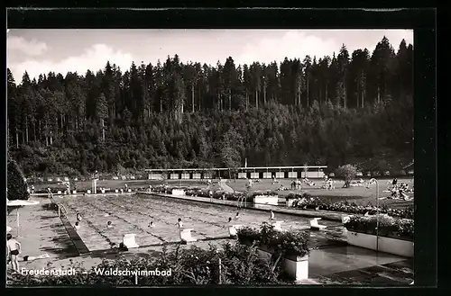 AK Freudenstadt, Waldschwimmbad mit Badegästen