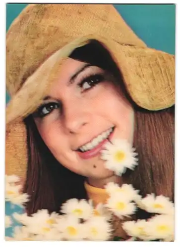 3D-AK Frau mit Schlapphut und Gänseblümchen
