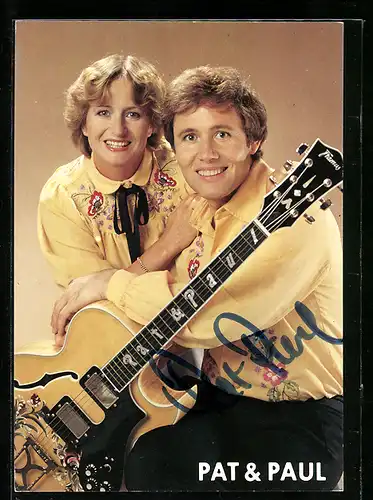 AK Musiker Pat & Paul mit Gitarre