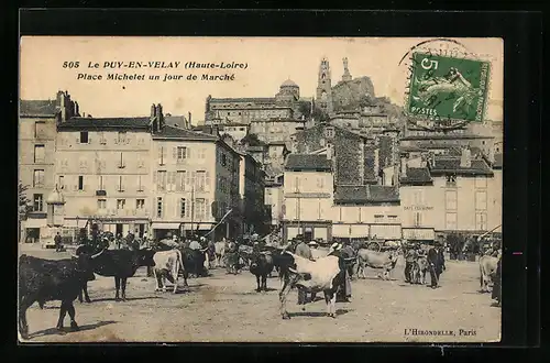 AK Le Puy-en-Velay, Place Michelet un jour de Marché