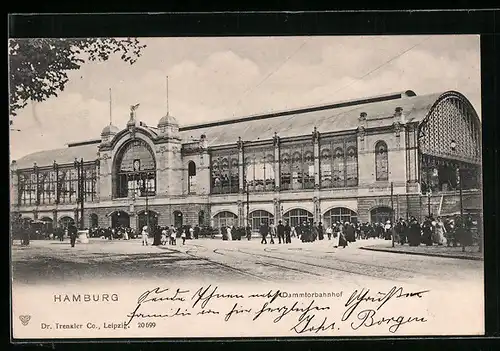 AK Hamburg-Rotherbaum, Dammtorbahnhof mit Passanten