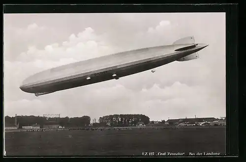 AK Luftschiff LZ 127 Graf Zeppelin bei der Landung