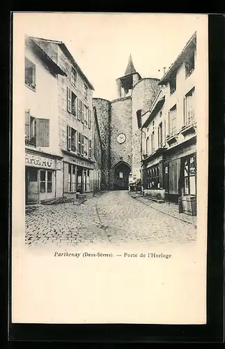 AK Parthenay, La Porte de l`Horloge