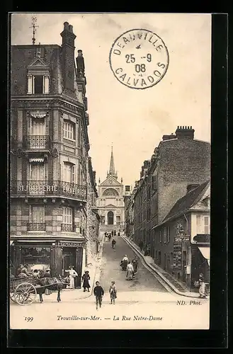 AK Trouville-sur-Mer, La Rue Notre-Dame