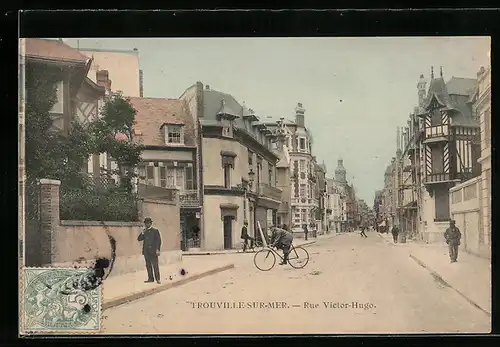 AK Trouville-sur-Mer, Rue Victor-Hugo