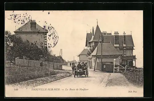 AK Trouville-sur-Mer, La Route de Honfleur