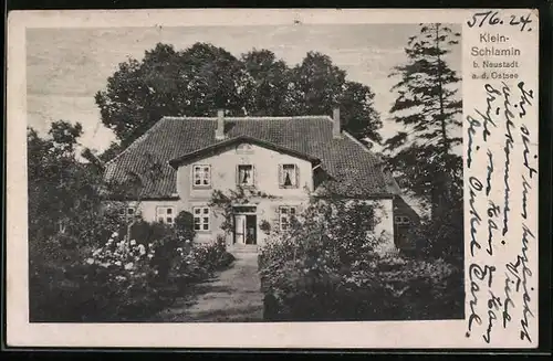 AK Klein Schlamin / Schashagen, Herrenhaus mit Rosengarten