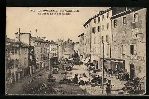 AK Le Monastier-sur-Gazeille, la Place de la Fromagerie