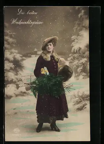 Foto-AK Amag Nr. 61943 /1: Junge Frau mit Tannenzweigen und Pelz im Winter