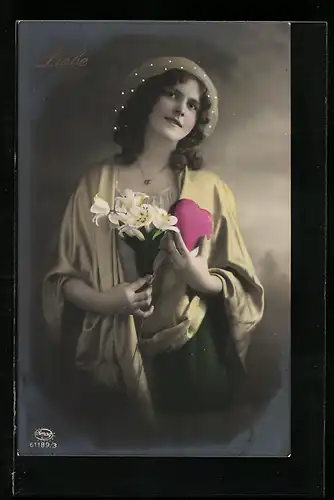 Foto-AK Amag Nr. 61189 /3: Junge Dame mit weissem Lilienstrauss