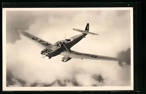 AK Focke-Wulf Fw 58 Weihe im Flug über den Wolken, 