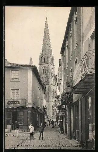 AK Parthenay, La Grande Rue et l`Eglise Saint Laurent