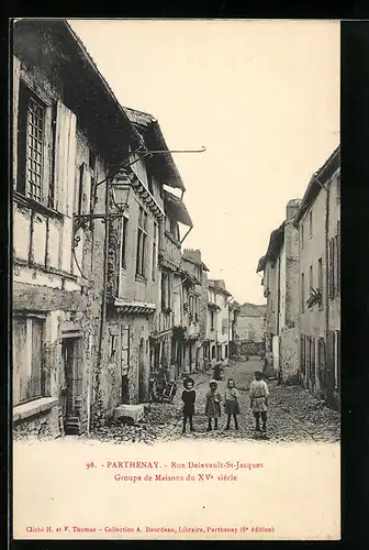 AK Parthenay, Rue Delavault-St-Jacques, Groupe de Maisons du XV siecle