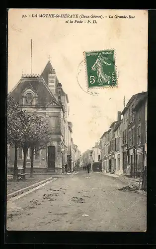 AK La Mothe Saint-Héraye, La Grande Rue et la Poste