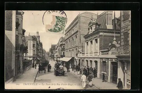 AK Trouville, La Poste de la Rue Victor-Hugo