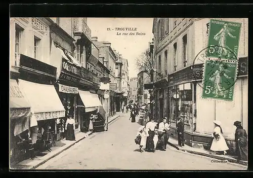 AK Trouville, La Rue des Bains