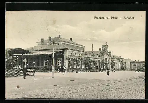 AK Frankenthal / Pfalz, Partie am Bahnhof