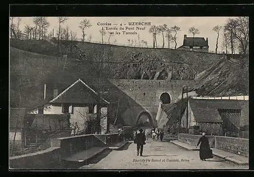 AK Uzerche, L`Entrée du Pont Neuf et les Tunnels