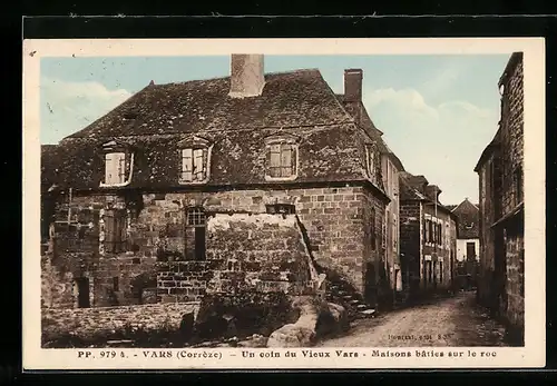 AK Vars, Un coin du Vieux Vars, Maisons bâties sur le roc