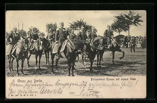 AK Berlin, Polizeioberst Krause in Uniform zu Pferde mit seinem Stabe