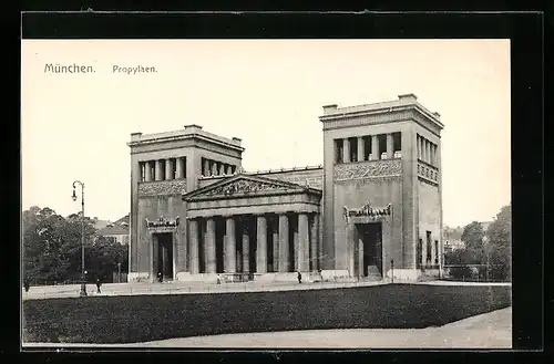 AK München, Propyläen