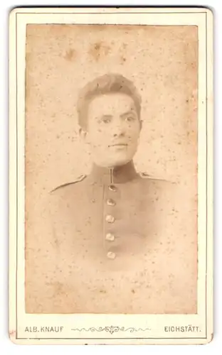 Fotografie Alb. Knauf, Eichstätt, Junger Soldat in Uniform