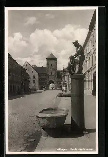 AK Villingen, Handwerkerbrunnen auf der Strasse