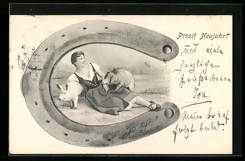 AK Dame mit Glücksschweinen, Hufeisen