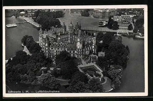 AK Schwerin, Luftbildaufnahme des Schlosses