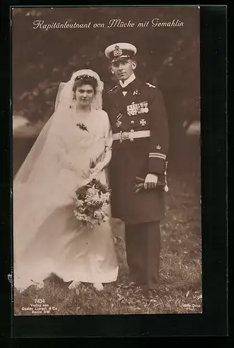 AK Kapitänleutnant von Mücke mit seiner Braut