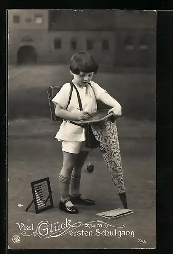 Foto-AK NPG Nr. 709 /6: ABC-Schützin mit Zuckertüte und Rechenschieber