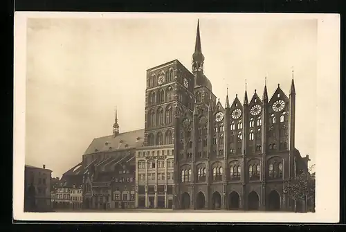 AK Stralsund, Blick auf Rathaus