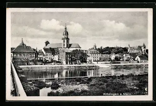 AK Kitzingen /Main, Blick auf zentrale Strasse am Fuss mit Kirche