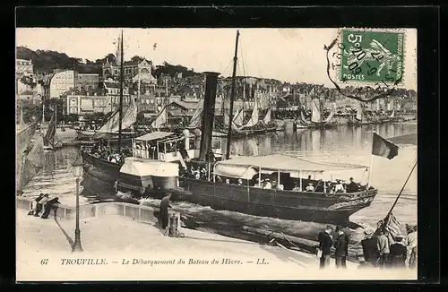 AK Trouville, le Débarquement du Bateau du Hâvre, Raddampfer beim Ablegen