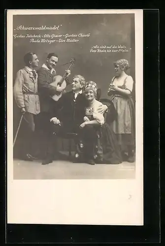 AK Schwarzwaldmädel, Spielszene mit Gitarre