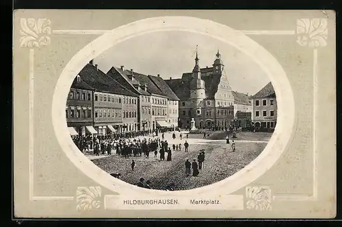 AK Hildburghausen, Belebter Marktplatz