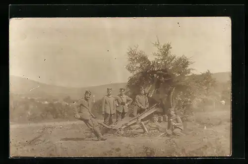 AK Soldaten der Artillerie mit einer Ballonabwehr-Kanone